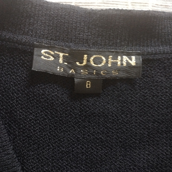 VGC Black St John Basics Zip Cardigan Gold Buttons Pockets Sweater Knit Size 8 - Picture 4 of 8